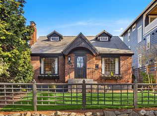 2562 10th Ave W, Seattle, WA 98119