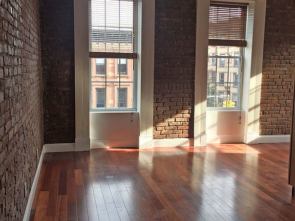 2nd image of 481 11th St #1