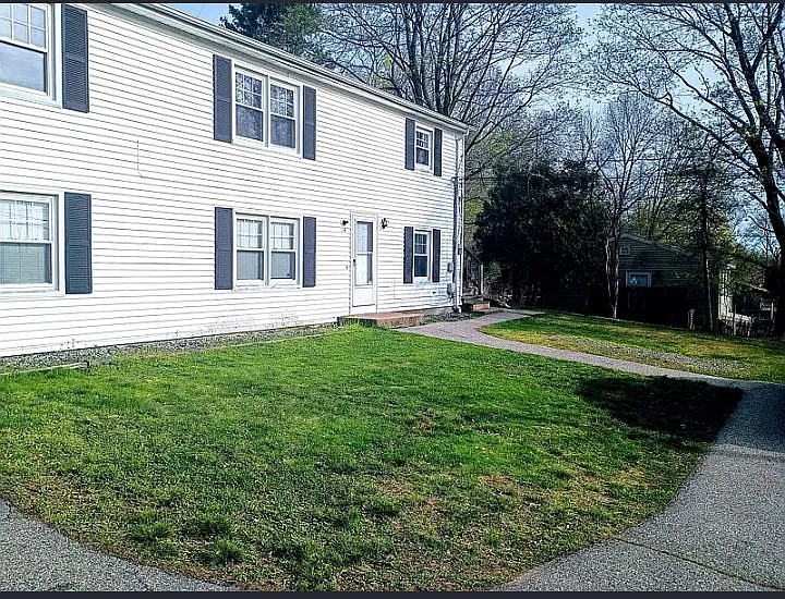 14 Monson St #B — Photo 1