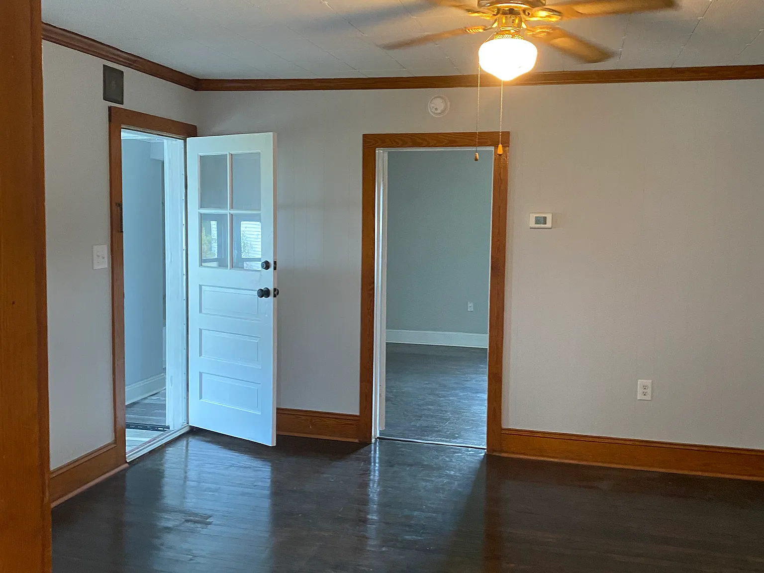 3 bed, 1.5 bath, 1452 sqft, $2,200 — Photo 3