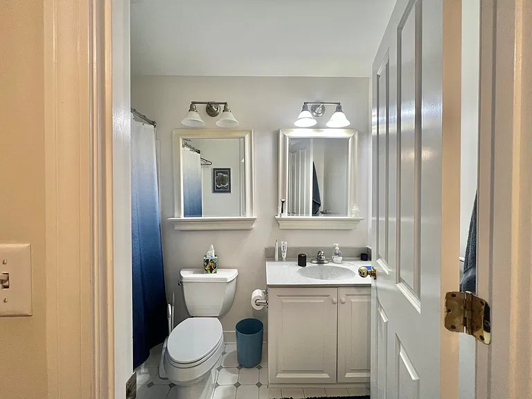 4 Charlesgate E #402 — Photo 12
