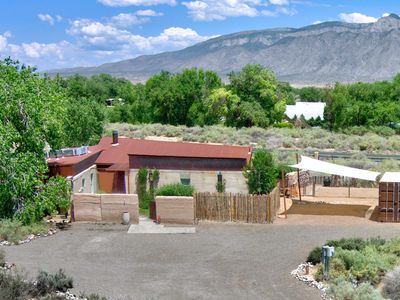 8014 Loma Larga Rd, Corrales, NM, 87048