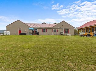 67 Dustin Dr, Braintree, VT 05060