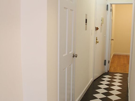 4th image of 416 E 74th St APT 3D
