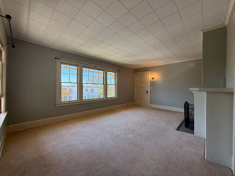 3355 Brant St — Photo 13