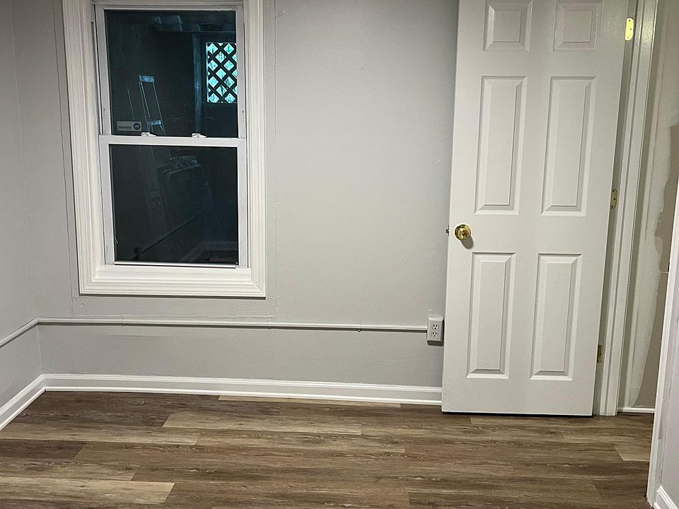 Bedroom 10 x 10 and has closet.