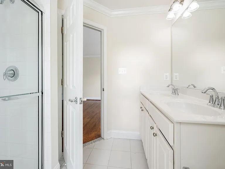 8341 Broderick Cir — Photo 21