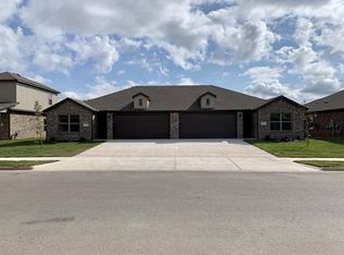 443 Rama St, Centerton, AR 72719