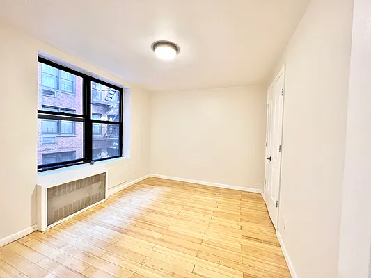 Rented by A&E Real Estate Management | media 9