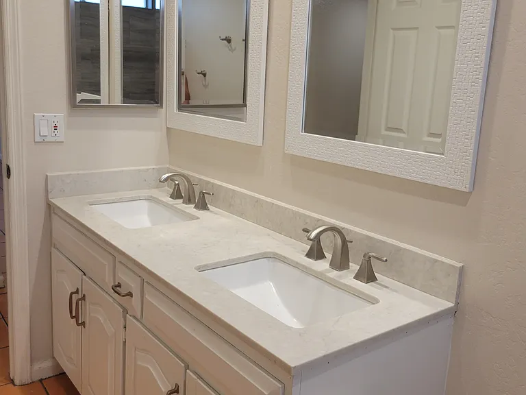 1642 E Carmen St — Photo 29
