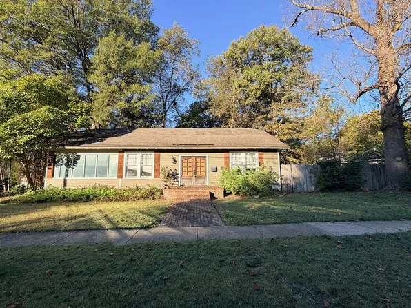 209 N Bolivar Ave, Cleveland, MS 38732