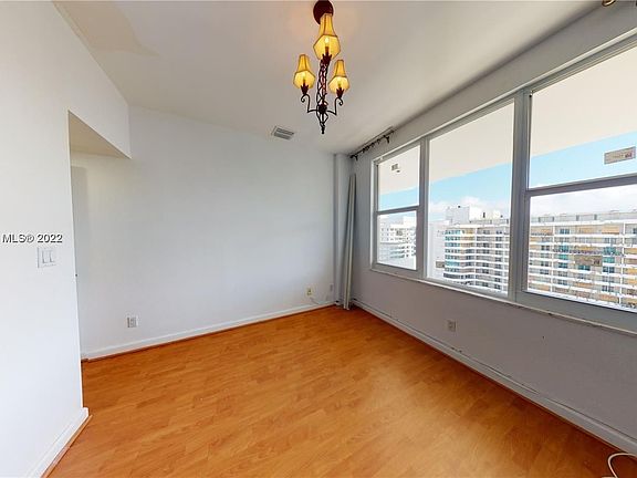 4th image of 5600 Collins Ave APT 17D