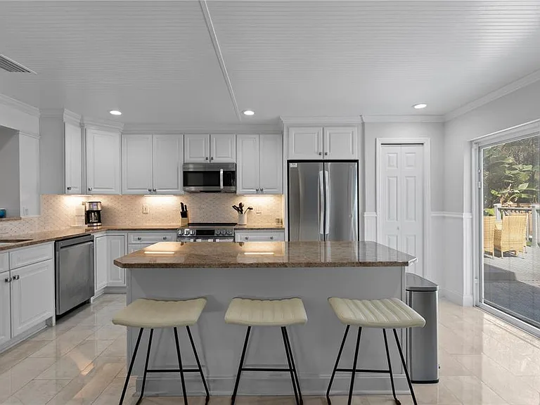 4815 W San Rafael St — Photo 13