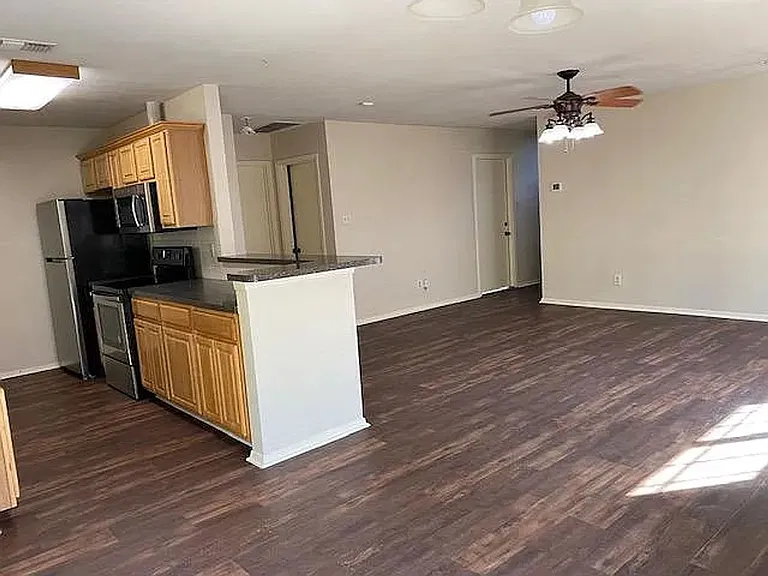 516 Tenison Ln — Photo 17