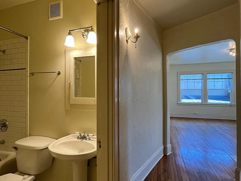 2934 SE Alder St #12 — Photo 3