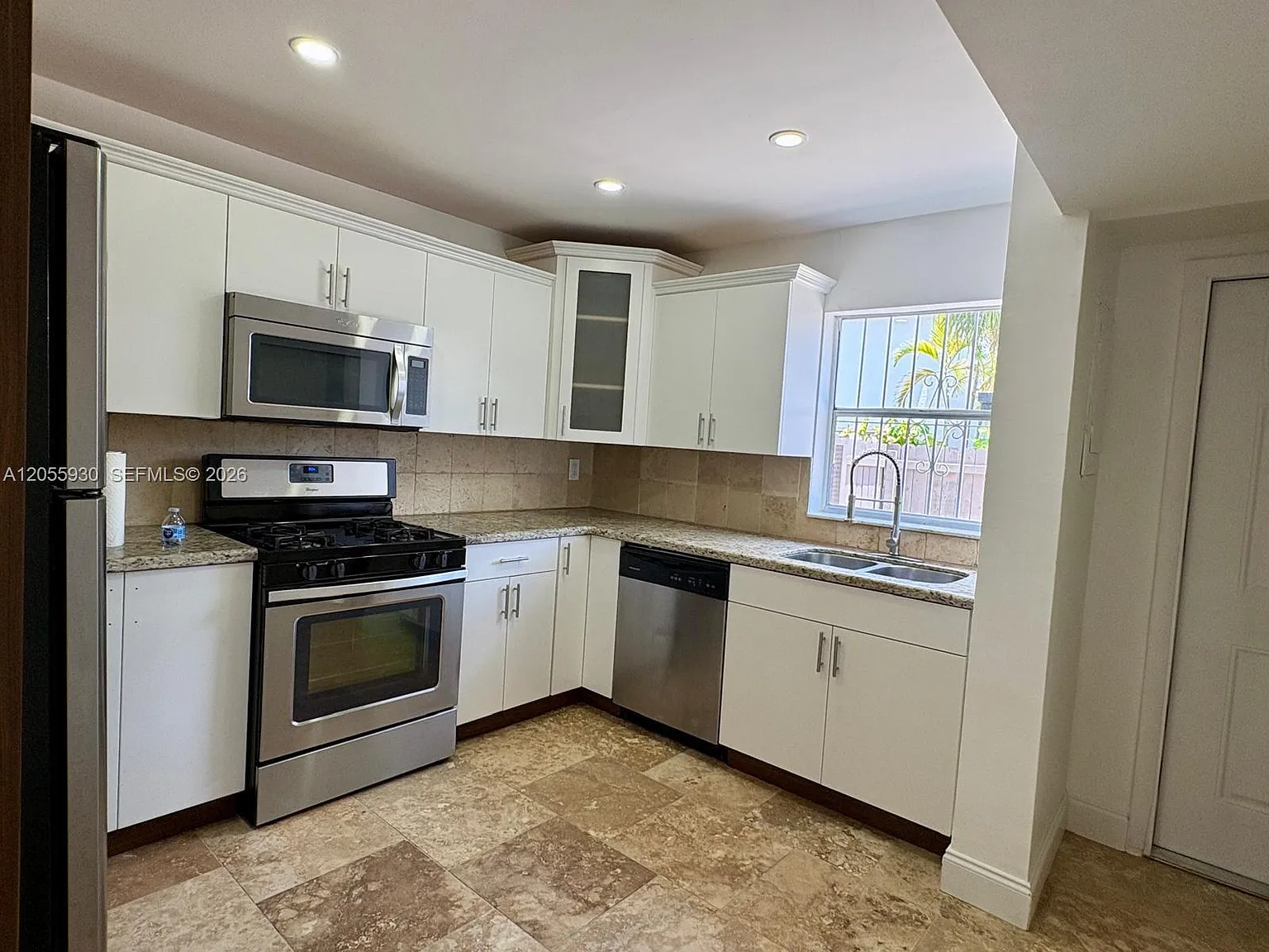 Snapper Creek Townhouses — Photo 4