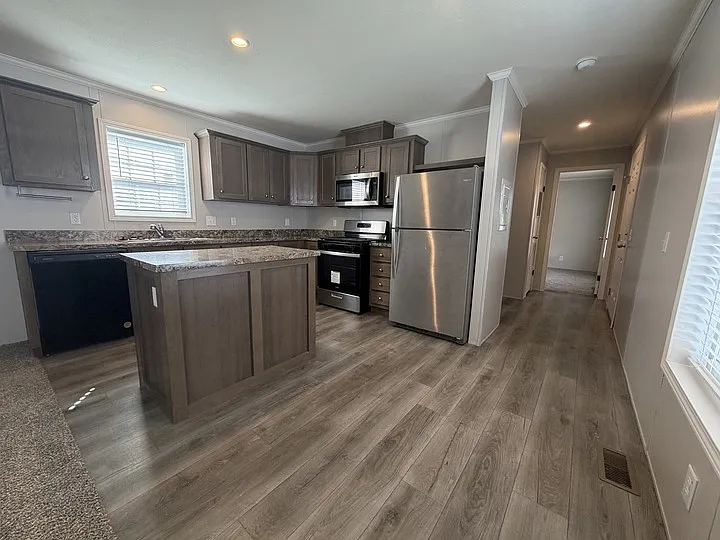 38000 Le Chateau Blvd #524 — Photo 6