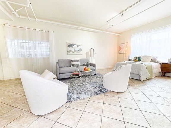 5th image of 2842 Adeline St APT 6