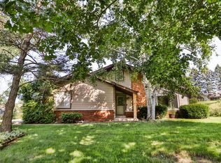 W310S7834 Arbor Dr, Mukwonago, WI 53149