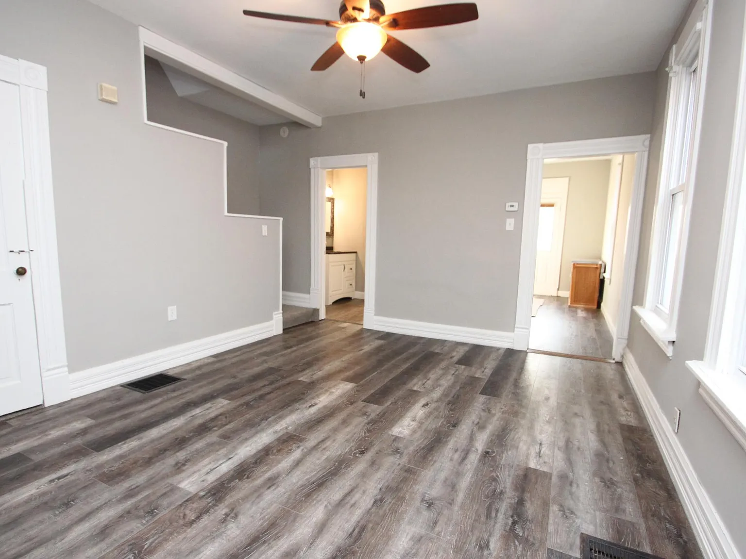 2 bed, 1010 sqft, $1,695 — Photo 3