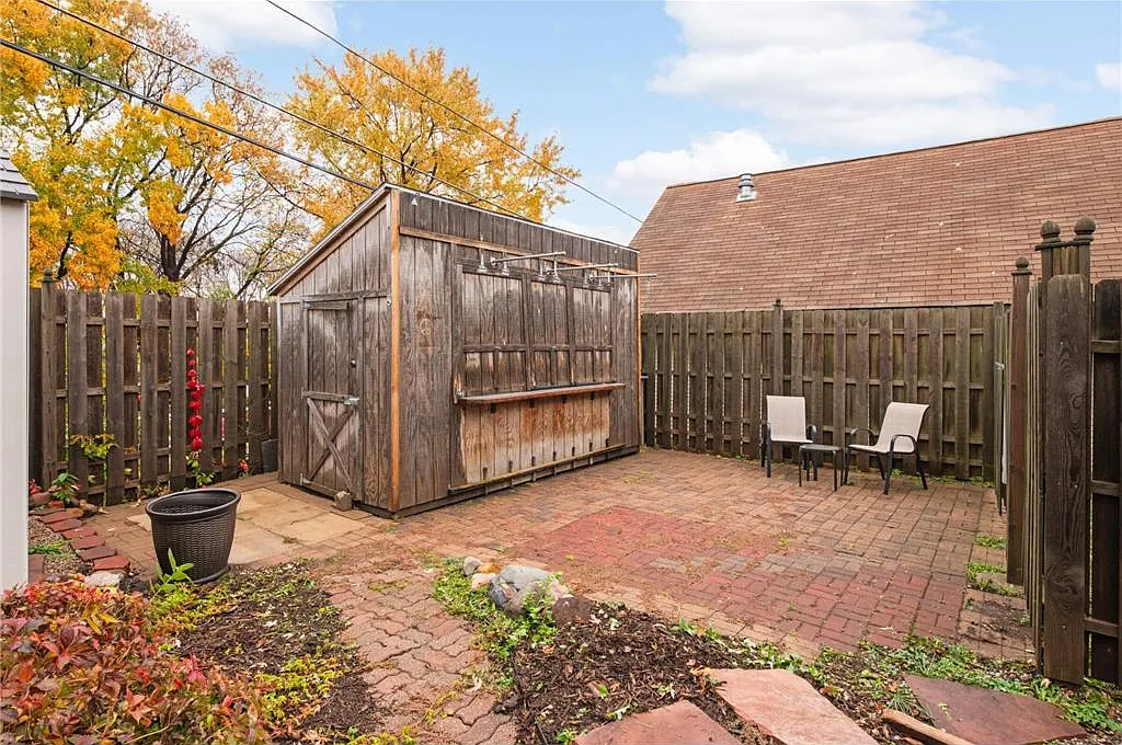 5 bed, 3019 sqft, $2,800 — Photo 4