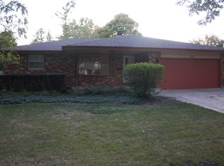 666 Hiawatha Dr, Elgin, IL 60120