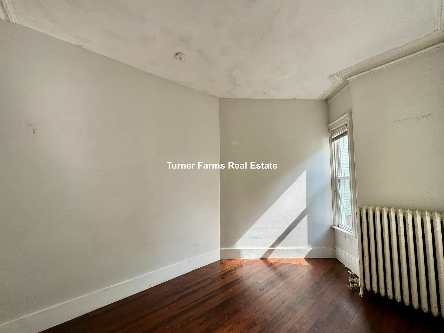 76 Curtis St — Photo 3