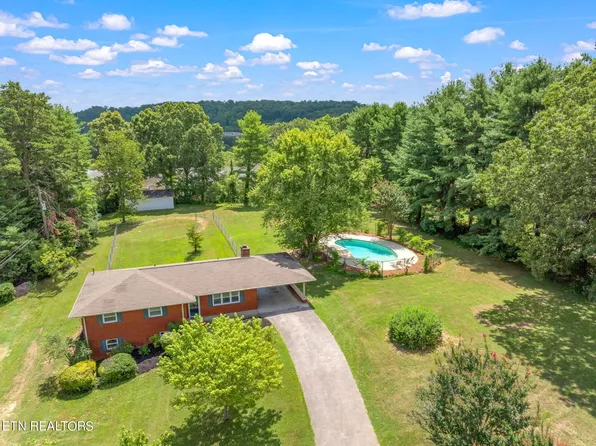 1312 NW Michaels Ln, Knoxville, TN 37912