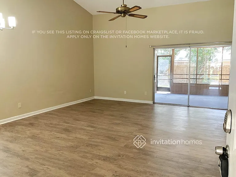 1070 Gwyn Cir — Photo 3