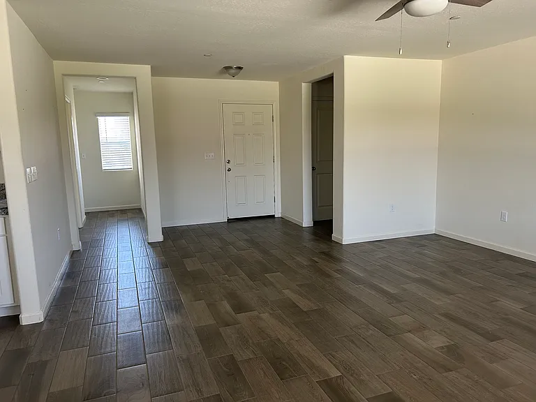2146 W Escher Dr — Photo 23
