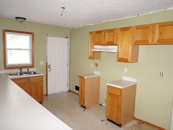 2nd image of 175 Great Northern Ln