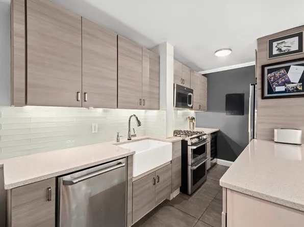 302 East 88th Street image 10 of 14