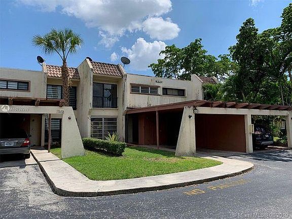 2nd image of 6520 Kendale Lakes Dr APT 1003