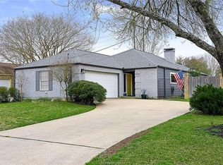 8102 Butler Ridge Dr, College Station, TX 77845