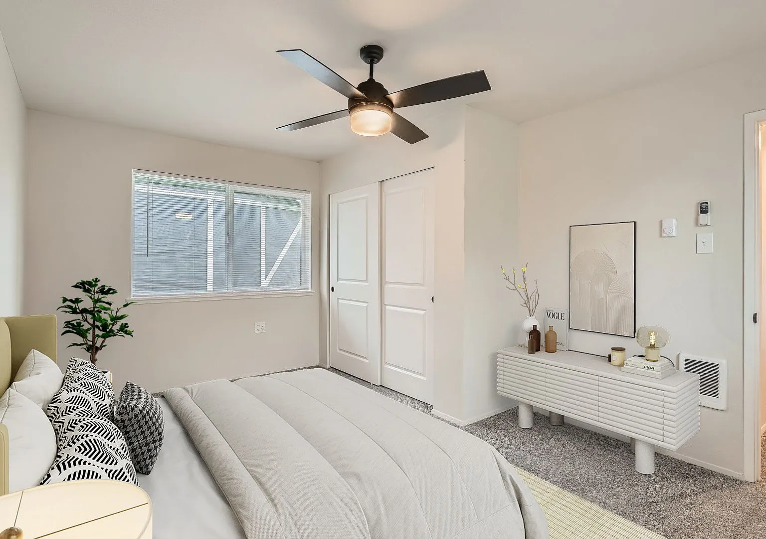 Renovated 2 Bed 1 Baths! Directly Next To JBLM! Hurry Don't Miss Out! — Photo 4