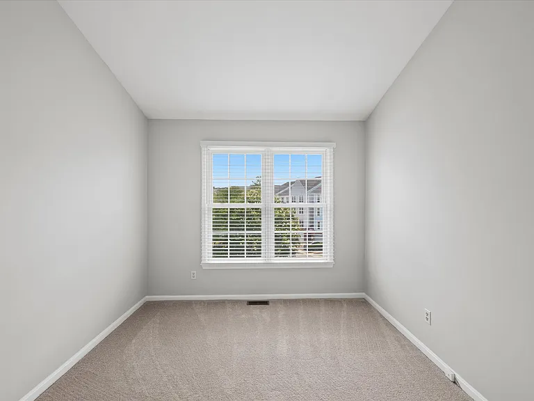 299 S Pickett St — Photo 24
