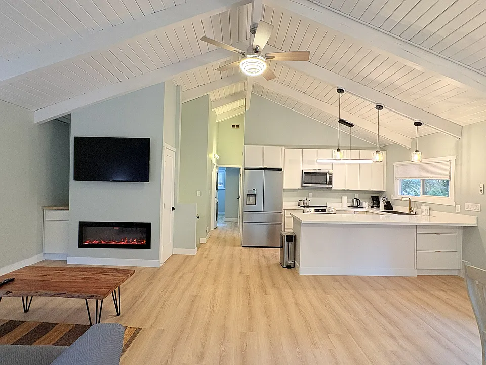 166 Polo Park Dr #1