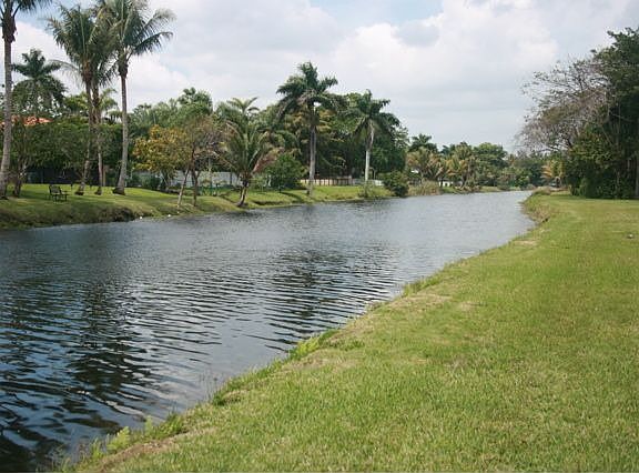 Lazy Canal View