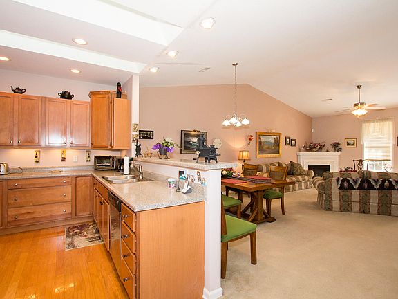 5th image of 8029 Ellisville Ln