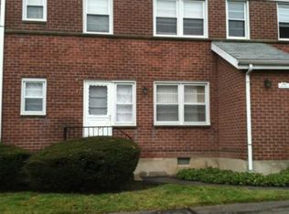 17 Hope St #5A, Stamford, CT 06906