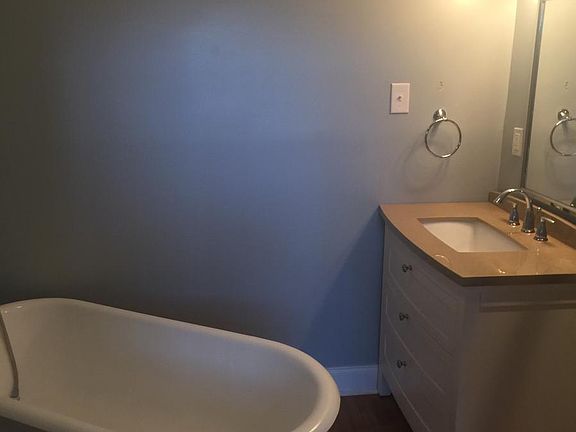 5th image of 2740 Fort Ave APT 207