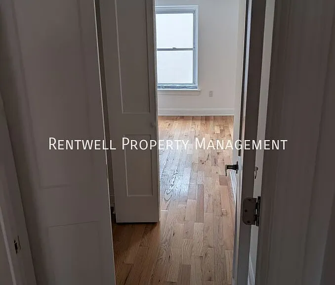 423-425 Dekalb St #2 — Photo 10