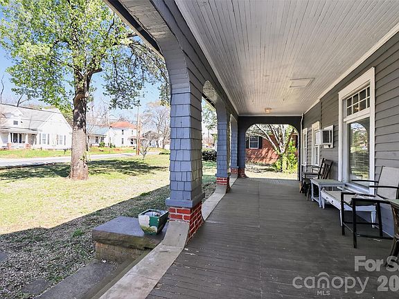 5th image of 309 W Morgan St