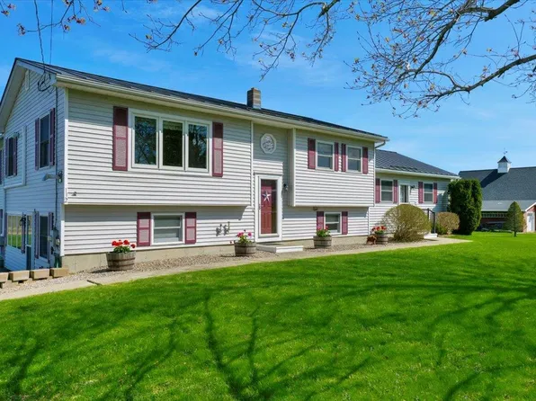 132 East Shore South, Grand Isle, VT 05458