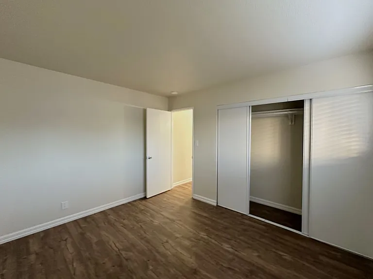 Lincoln Courtyards at 531 Glendora Avenue — Photo 37