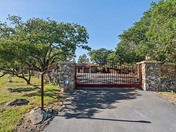 3rd image of 2575 Bennett Ridge Road