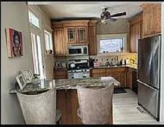 5th image of 107 S Logan St Unit A