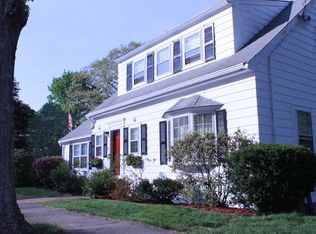 8 Glendale Rd, Milton, MA 02186