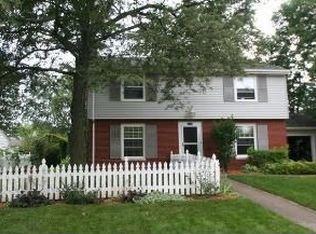 160 Custer Ct, Green Bay, WI 54301