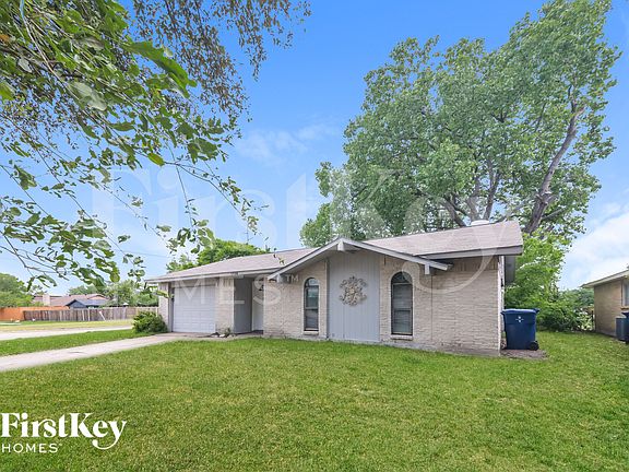 2nd image of 1738 Dell Oak Dr